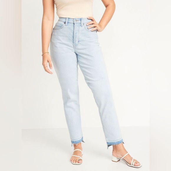 Old Navy Curvy Extra High-Waisted Button-Fly Sky-Hi Straight Cut-Off Jeans 20 - Picture 1 of 13